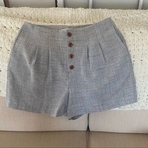 High waisted, pleated shorts